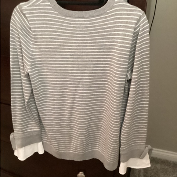 Loft sweater size M - Picture 2 of 3
